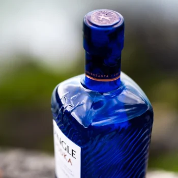 Dingle Vodka 2026 Bottle closeup